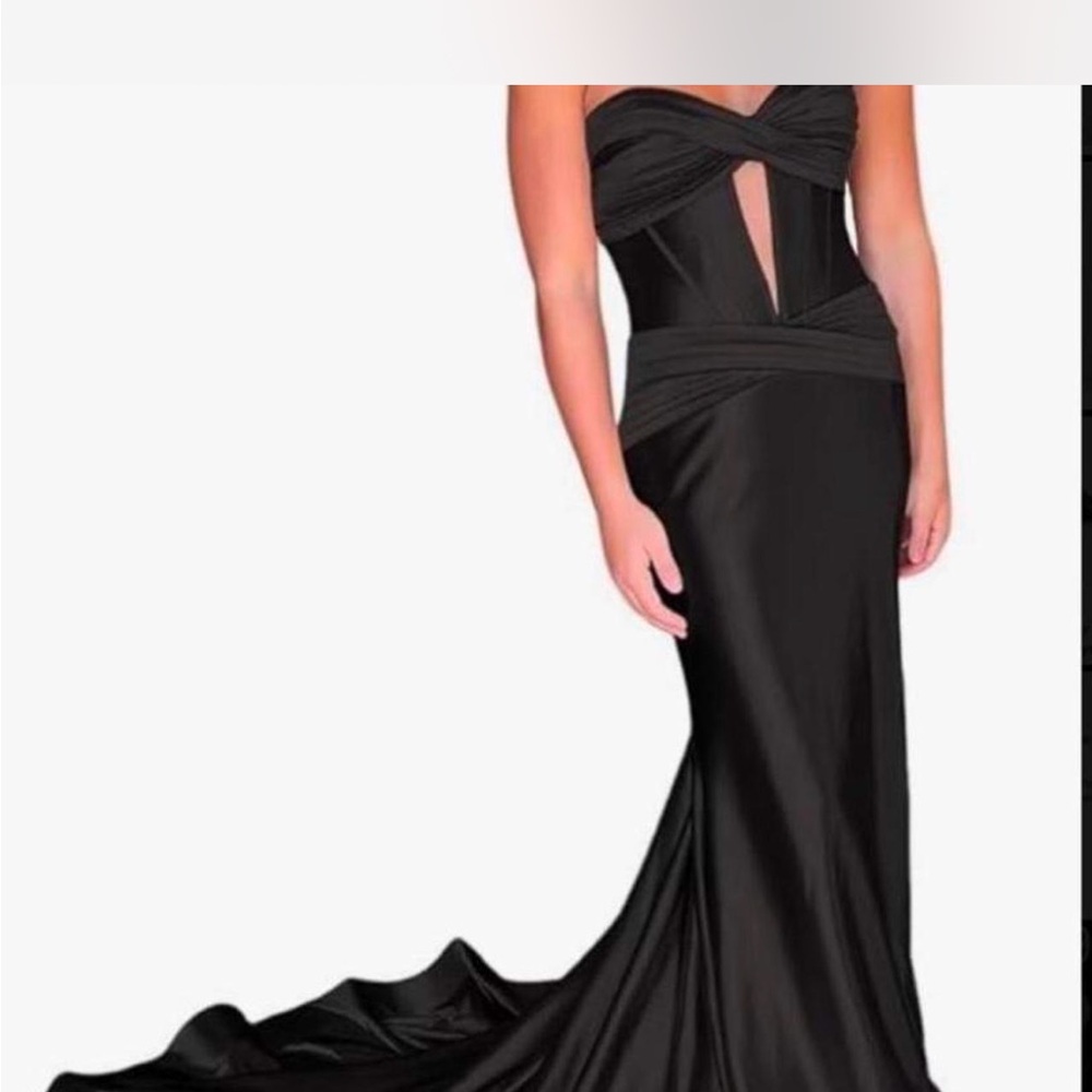 Black Strapless Sweetheart Gown for Prom